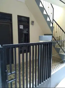 Disewakan Bulanan Rumah di Cipinang Pulo, Jatinegara (letak di Lt. 2)