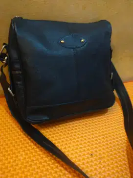Tas slempang cowo leather