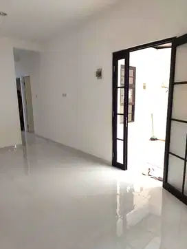 Rumah baru renovasi area graha raya bintaro dekat tol parigi