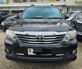 Fortuner V 4x4 AT 2014 istimewa dp 50 jt