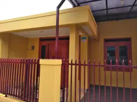 Rumah Hoek dekat stasiun Depok, Murah Meriah