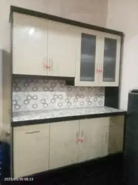 Di jual cepat lemari makan