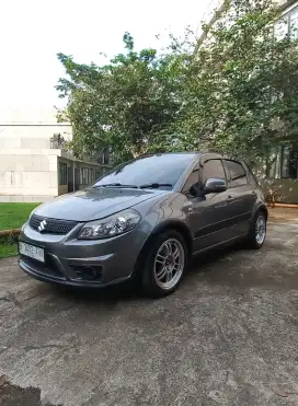 Suzuki SX4 1.5 AT 2010