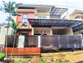 Dijual rumah siap huni 2 lantai di Jalan Martapura, Komplek Mega Ciner