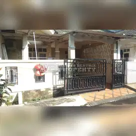 Di JUAL RUMAH SIAP HUNI RAPI DAN TERAWAT DI NUSA LOKA BSD
