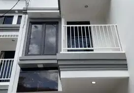 Rumah Townhouse Strategis dekat Kantor Kecamatan Pulo Gadung