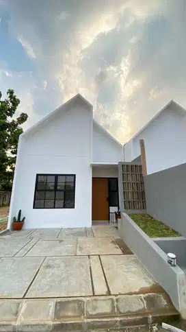 TERMURAH   Rumah Scandinavian 1 Lantai di Depok Nempel Stasiun