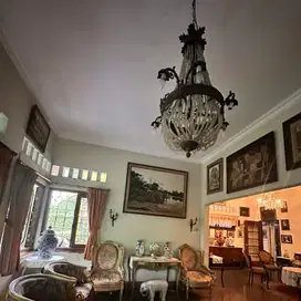 vintage style rumah di kawasan elit menteng Jakarta pusat