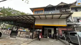 Ruko di Tebet 3 Lantai Dijual Cepat Lokasi Strategis Cocok Untuk Usaha