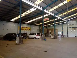 Dijual Murah Bengkel/Workhsop Bonus Usaha di Telukjambe,Karawang Barat