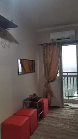 Dijual Cepat Apartemen 1 BR semi furnish Di Maple Park ,Sunter, Jak-Ut