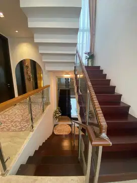 Rumah dengan view laut dan golf