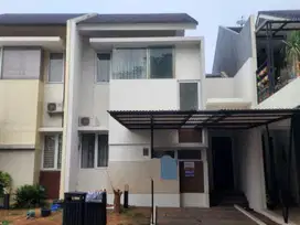 Disewakan Rumah ingenia HADAP Barat Semi Furnish di BSD