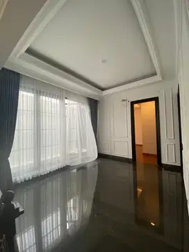 Brand New Rumah mewah menteng bintaro, di lengkapi pool