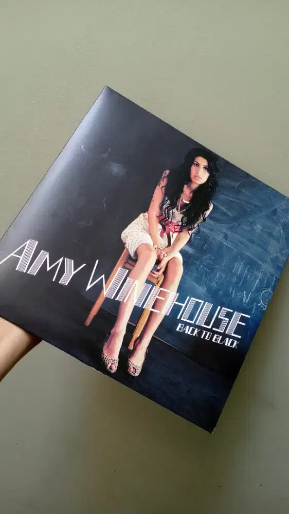 Vinyl Piringan Hitam Amy Winehouse - Back to Black
