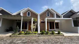 jarang ada rumah siap huni ada masjid dalam cluster 6 menit ke UNS