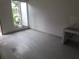 DISEWAKAN   Rumah  Cluster MILANO   Paramount Serpong