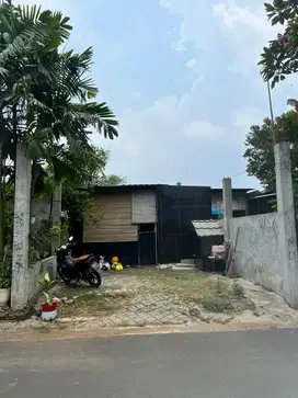 Rumah 2 lantai bagus luas di Pesanggrahan Jakarta Selatan