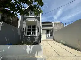 Rumah Cantik Siap Huni di Cibinong