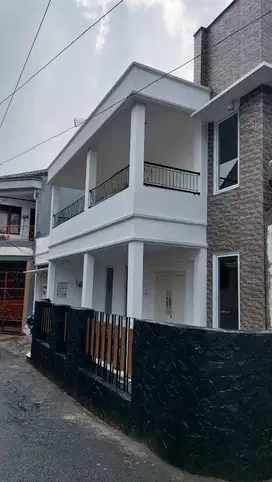 RUMAH.  HAJINAWI. ( dlm Komplek ). KEBAYORAN. BARU. JAK-SEL