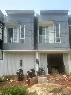 RUKO STRATEGIS DEPAN JALAN UTAMA SEBELAH TIMUR CIBUBUR