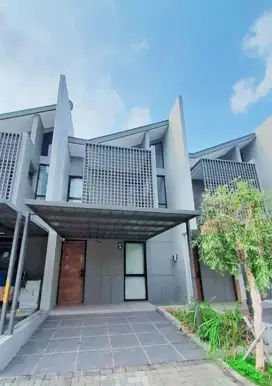 Disewa Rumah Full furnished di sebrang mall