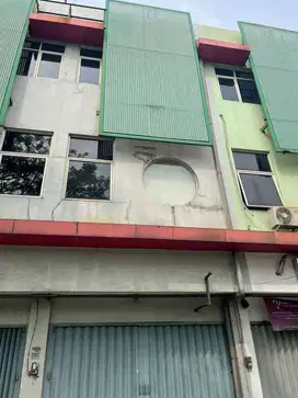Ruko 3 Lantai Frontage Road A Yani Strategis