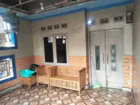 jual rumah 2 lantai dekat Stasiun dan pasar