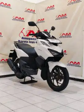 Km 2 Ribu Honda vario 160 CBS Tahun 2024 warna Putih