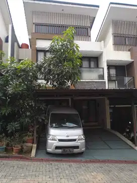DIJUAL RUMAH CLUSTER MEWAH SIAP HUNI CASCADIA RESIDENCE DEPOK