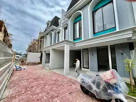 Desain Modern Eropa di Cipayung, Rooftop Nyaman untuk Quality Time!