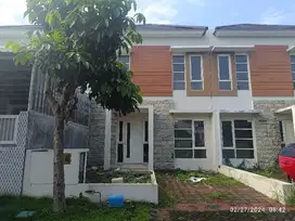 Rumah minimalis baru siap huni Puri Surya Jaya dekat Mc Donald