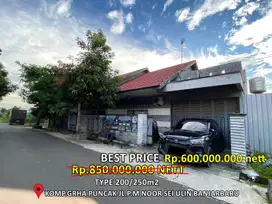 rumah type 200/250m2 di Graha puncak jl.p.m noor sei ulin