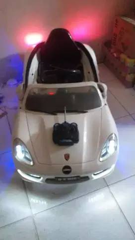 Jual aja mobilan anak  merek plikoo  lokasi bsd