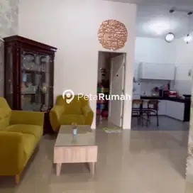 DIJUAL RUMAH JALAN SWADAYA PERUMAHAN THE THAMES (HANNY)