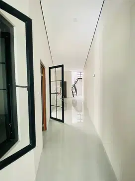 Rumah 2 Lantai Baru di Simpruk Lippo Cikarang