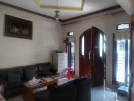 Dijual Rumah 2 lantai  minimalis di Antapani