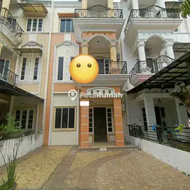 DIJUAL VILLA JALAN GAPERTA KOMPLEK THE PIAZZA RESIDENCE (HANNY)
