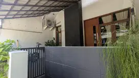 Dijual Rumah 2 Lantai SHM di Resinda Karawang 500jutaan Saja