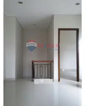 HUNIAN 2 LANTAI STRATEGIS DKT CLUBHOUSE DI LUXMORE GREENWICH, BSD CITY
