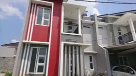 2 Lantai Silver Rumah Luas Dekat Stasiun Cisauk Siap Huni