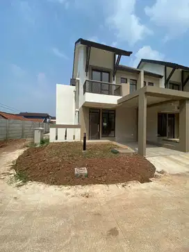 Rumah 2 lantai hook cluster padmagriya Podomoro park