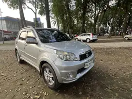 Toyota Rush 1.5 G bensin AT