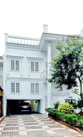Rumah 2 Lt Cluster Picardie dijual di Taman Modern Tangerang Banten