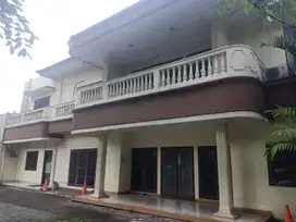 Dijual rumah 2 lantai di jalan raya bukit duri tebet jakarta selatan