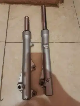 Shock depan honda