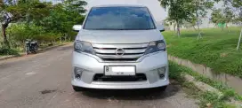 Jual mobil serena