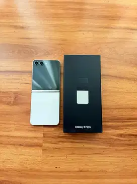 Samsung zflip 5 ram 8/512