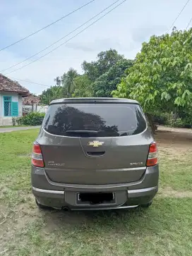 Chevrolet Spin Solar M/T 2014