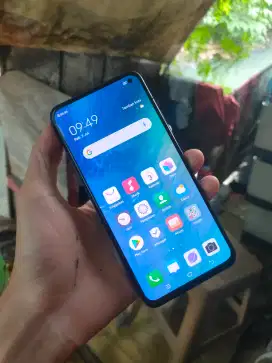 Vivo v19 8/128 GB ..